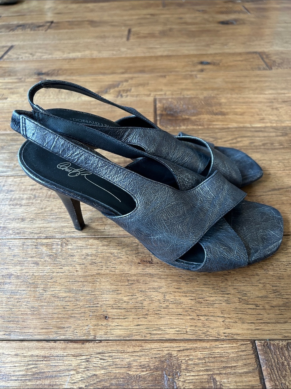 Donald J Pliner Leather Slingback Heels Pewter Metallic Leather Open Toe Size 9